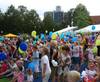 Im Lindenpark am UKM stieg am Samstag das Kinder- und Familien-Sommerfest. Einer der Höhepunkte: Pelemele-Sänger Paulus bietet zum Elefantentanz.