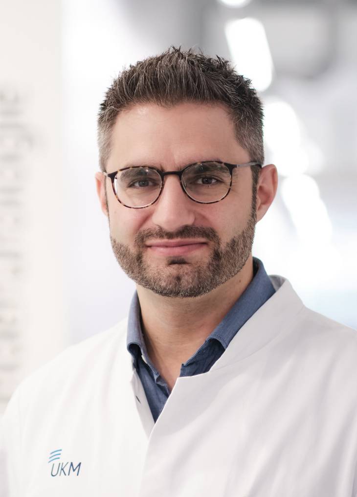 Dr. Philipp Papavassilis