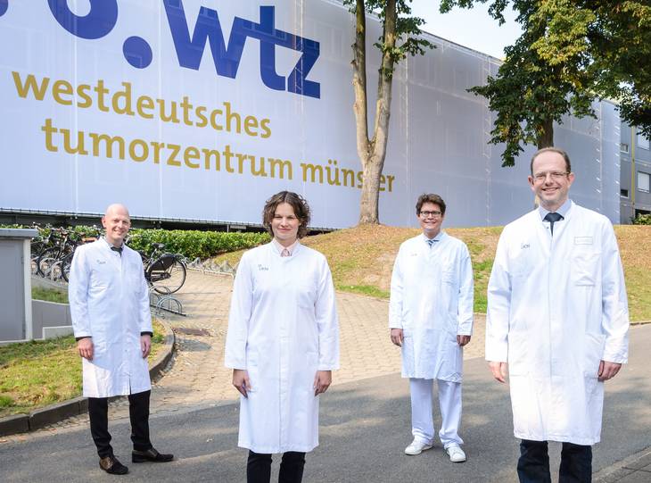 Bild (UKM/Wibberg): Das neue Direktorium des WTZ Münster: Prof. Andreas Pascher, Prof. Annalen Bleckmann, Prof. Philipp Lenz und Prof. Georg Lenz (v.l.). 